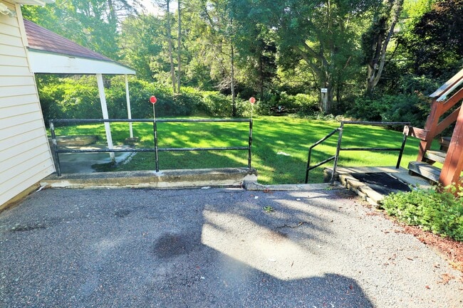 161 Matfield St in West Bridgewater, MA - Building Photo - Building Photo