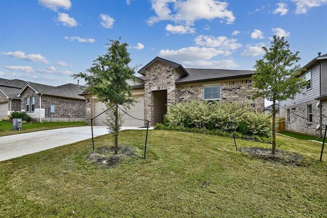 210 Briggs Ln in San Marcos, TX - Building Photo - Building Photo