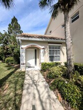 7136 Strand Cir in Bradenton, FL - Building Photo - Building Photo