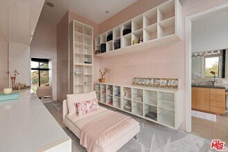 1406 1/2 N Kenter Ave in Los Angeles, CA - Building Photo - Building Photo