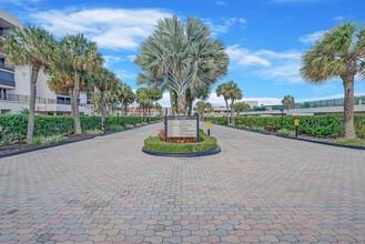 2727 N Ocean Blvd, Unit A502 in Boca Raton, FL - Building Photo - Building Photo