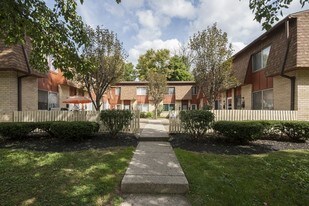 7270-7292 Broadwyn Dr in Reynoldsburg, OH - Building Photo