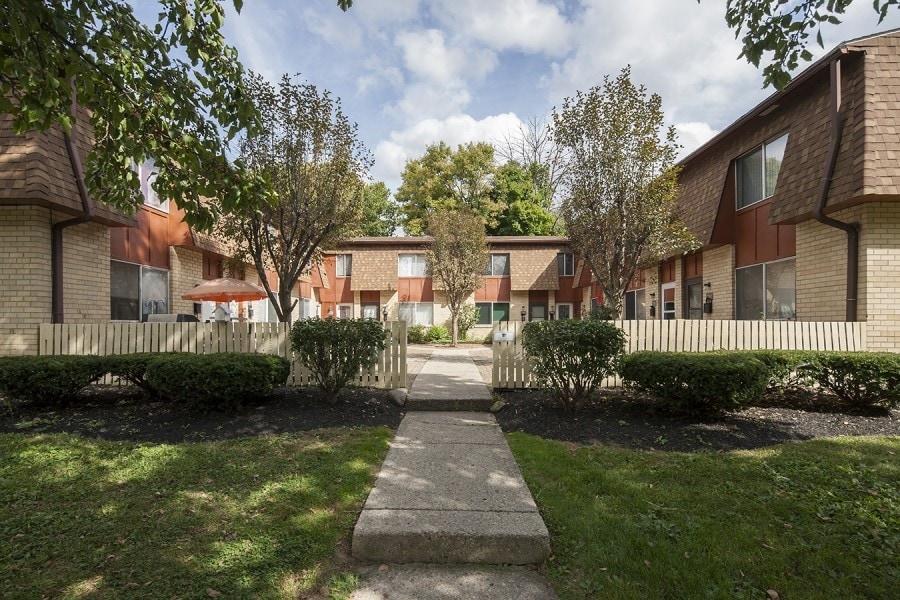 7270-7292 Broadwyn Dr in Reynoldsburg, OH - Building Photo