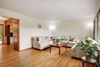 656 17th Ave NW in New Brighton, MN - Building Photo - Building Photo