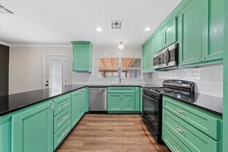 3100 Colonial Ave in Waco, TX - Building Photo - Building Photo