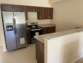 3025 Chiquita Blvd S in Cape Coral, FL - Building Photo - Building Photo