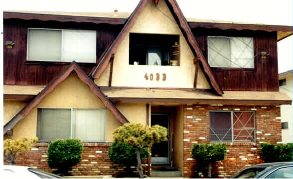 4033 W 135th St in Hawthorne, CA - Foto de edificio - Building Photo