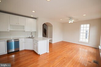 18391 Sierra Springs Square in Leesburg, VA - Building Photo - Building Photo