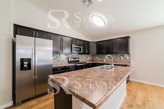 8744 W Superior Ave in Tolleson, AZ - Building Photo - Building Photo