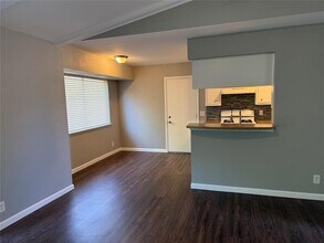 5202 Provencial Dr in Austin, TX - Building Photo - Building Photo