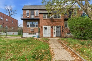 3953 Lankenau Ave, Unit 2 in Philadelphia, PA - Building Photo