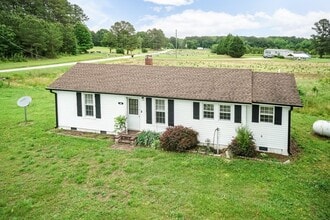 346 Clyde Pearce Rd in Zebulon, NC - Building Photo - Building Photo