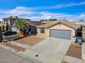 12255 Via Del Rio in El Paso, TX - Building Photo - Building Photo