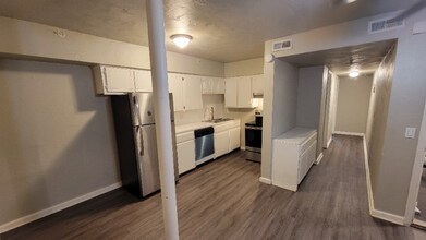 3019 N Lee Ave, Unit 7 in Oklahoma City, OK - Building Photo - Building Photo