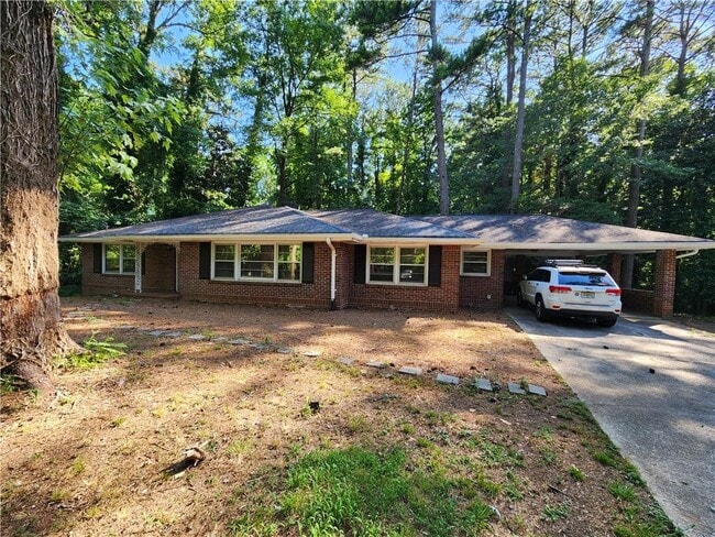 property at 2294 Clairmont Rd