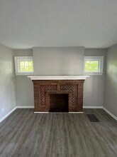 11 E Kelso Rd, Unit 11 in Columbus, OH - Foto de edificio - Building Photo