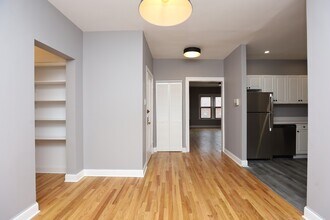 626 W Stratford Pl in Chicago, IL - Building Photo - Building Photo