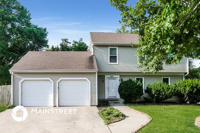 11847 W 99th Terrace in Overland Park, KS - Foto de edificio