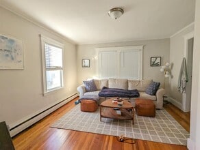 28 Fairmount Ave, Unit 2 in Somerville, MA - Foto de edificio - Building Photo