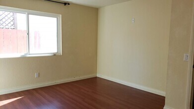 7724 Acama St in San Diego, CA - Building Photo - Building Photo
