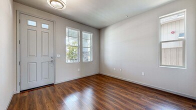 1642 Hopper Ave in Santa Rosa, CA - Building Photo - Building Photo