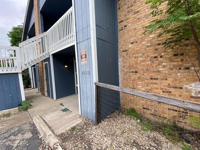 4903 Merritt Dr in Austin, TX - Building Photo - Building Photo