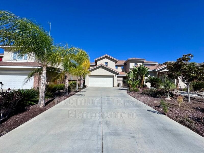 23394 Blue Gardenia Ln in Murrieta, CA - Building Photo