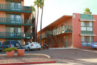 The Royal El Con Apartments in Tucson, AZ - Building Photo - Building Photo