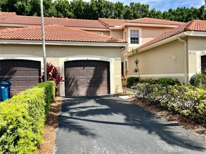 982 Sevilla Cir in Weston, FL - Building Photo - Building Photo