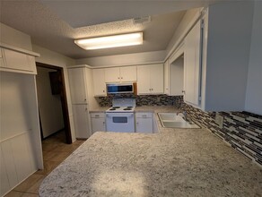 1117 NW 6th Pl in Moore, OK - Building Photo - Building Photo