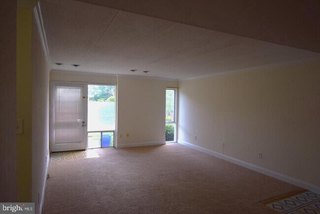 2635 Fort Farnsworth Rd in Alexandria, VA - Building Photo - Building Photo