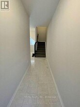 7397 Matteo Dr in Niagara Falls, ON - Building Photo - Building Photo
