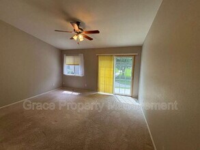 8340 S Upham Way in Littleton, CO - Foto de edificio - Building Photo