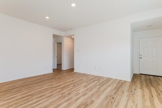 11127 N Lake Mist Ln in Willis, TX - Building Photo - Building Photo