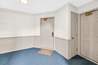 12 Aberdeen Ct in Schaumburg, IL - Building Photo - Building Photo