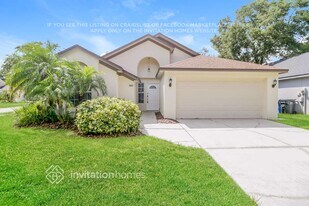 4021 Fontana Pl in Valrico, FL - Building Photo