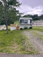 306 Pearl Ln in Greensburg, PA - Building Photo - Building Photo