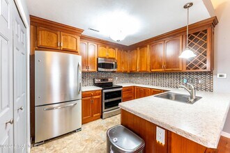 822 Hampton Pl Blvd in Troy, NY - Building Photo - Building Photo
