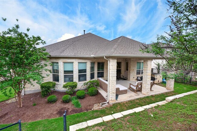 609 Anfield Cir in Lakeway, TX - Building Photo - Building Photo