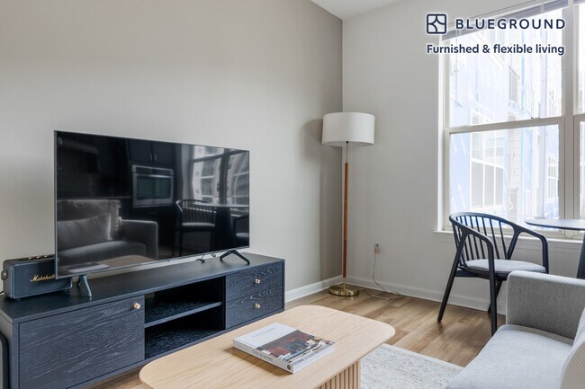 333 Great River Rd in Somerville, MA - Building Photo - Building Photo