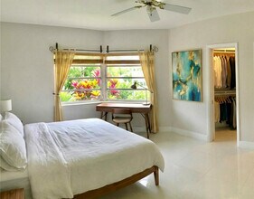 9271 W Bay Harbor Dr in Bay Harbor Islands, FL - Building Photo - Building Photo