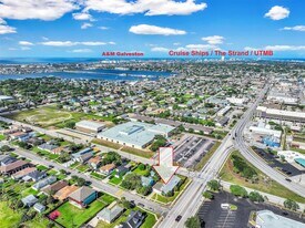 2328 Wimcrest St in Galveston, TX - Building Photo