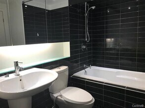 1414 Rue Chomedey in Montréal, QC - Building Photo - Building Photo