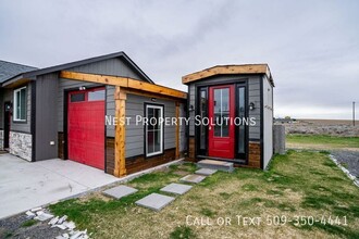 905 W 6th St in Warden, WA - Building Photo - Building Photo