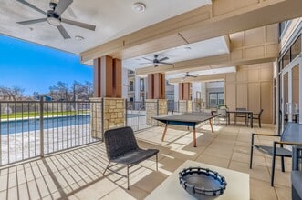 Red Oaks in Austin, TX - Building Photo - Building Photo