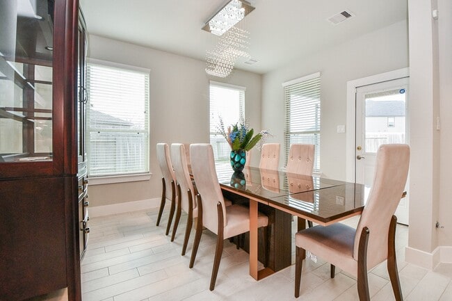 property at 3430 Majestic Pne Ln