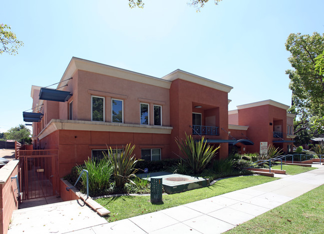 Wilson Courtyard in Pasadena, CA - Building Photo - Building Photo