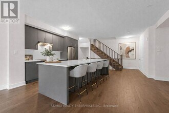 1285 Anthonia Trail in Oakville, ON - Building Photo - Building Photo