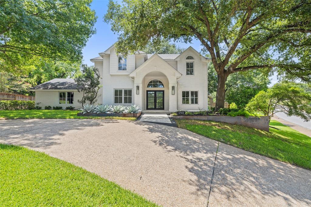 5700 Carry Back Ln in Austin, TX - Building Photo