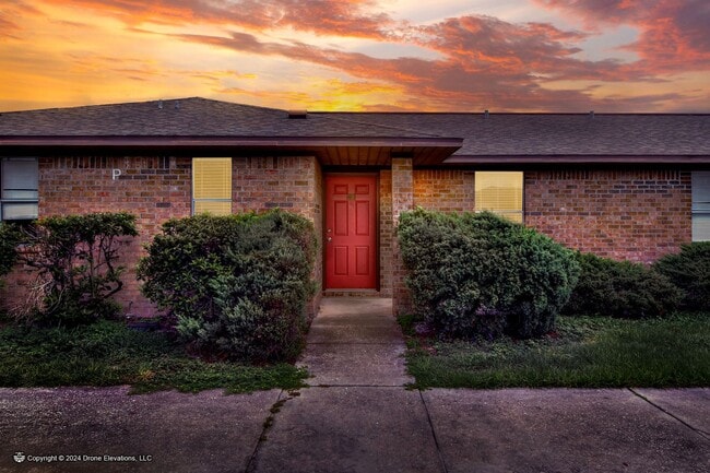 property at 2137 Cabernet Ct